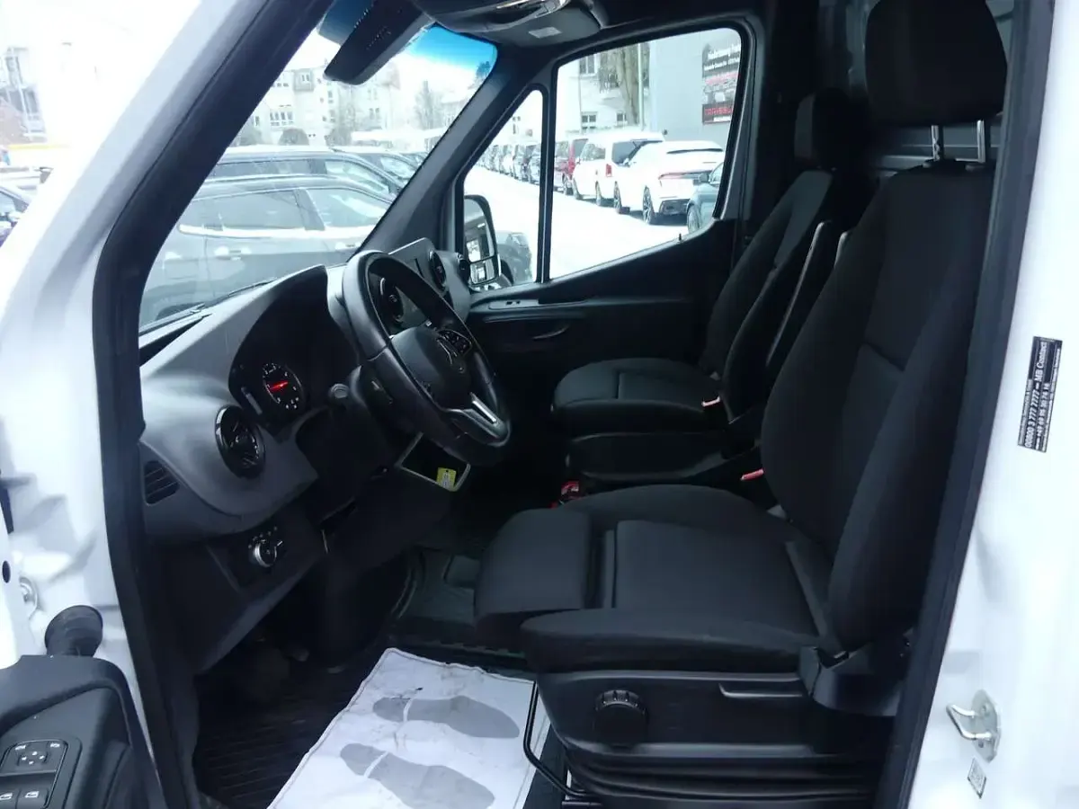 Second-hand Mercedes Sprinter 170 CP (125 kW) 2022 Alb Van