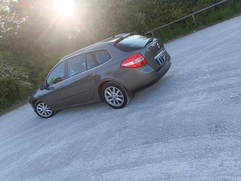 Grau Gebraucht 2009 Renault Laguna III Kombi | 1.850 € (Superpreis) - Bild 1/4