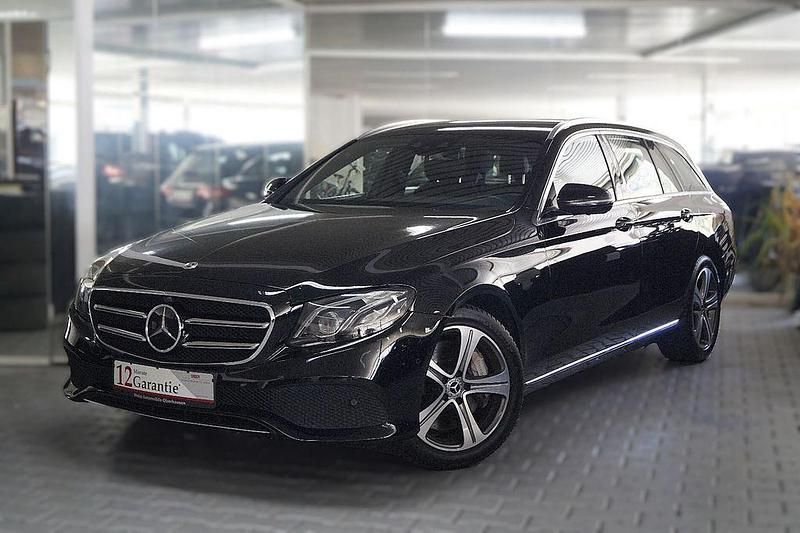 Schwarz Gebraucht 2019 Mercedes E400 Limousine | 26.490 € (Superpreis) - Bild 1/4
