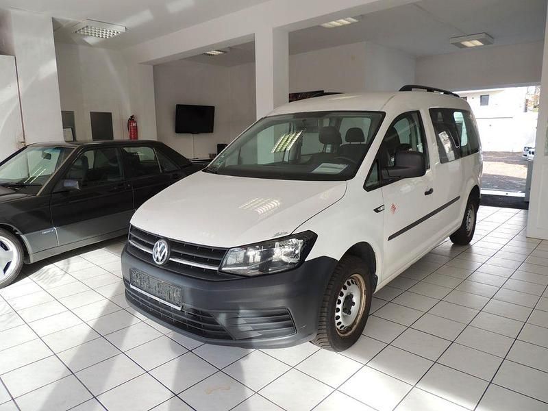 Weiß Gebraucht 2016 VW Caddy Maxi Van / Kleinbus | 6.999 € (Etwas zu teuer) - Bild 1/4