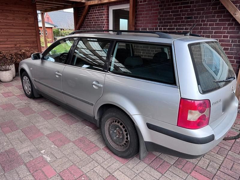 Gebraucht VW Passat 115 PS (84 kW) 2001 Silber Kombi