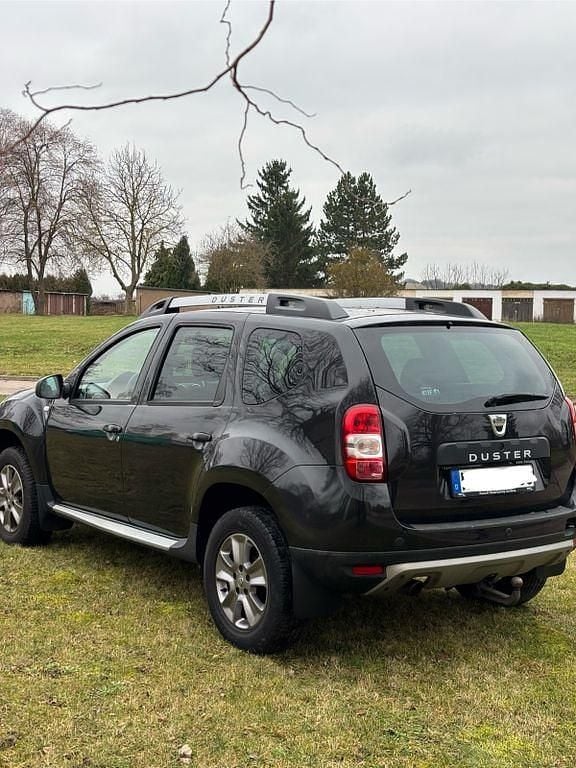 Gebraucht Dacia Duster Prestige 125 PS (91 kW) 2014 Schwarz SUV