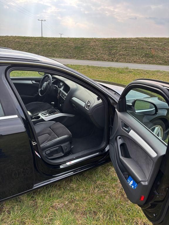 Gebraucht Audi A4 S-Line 177 PS (130 kW) 2012 Schwarz Kombi