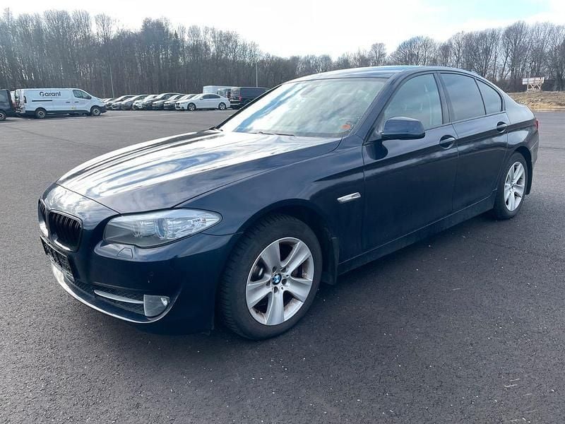 Gebraucht BMW 520 184 PS (135 kW) 2012 Blau Limousine