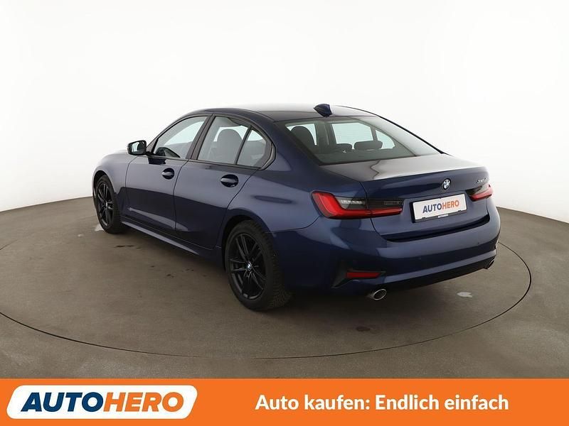 Gebraucht BMW 318 Advantage 150 PS (110 kW) 2019 Blau Limousine