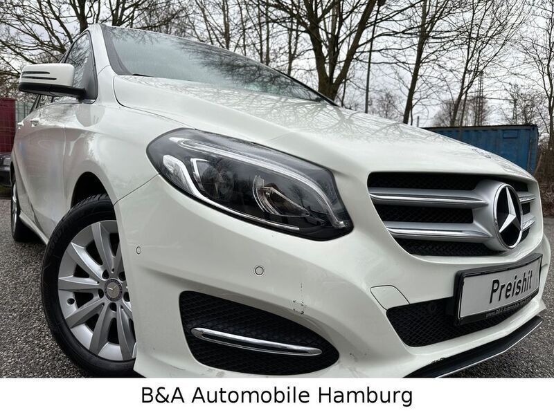 Weiß Gebraucht 2016 Mercedes B180 Van / Kleinbus | 14.400 € (Fairer Preis) - Bild 1/4