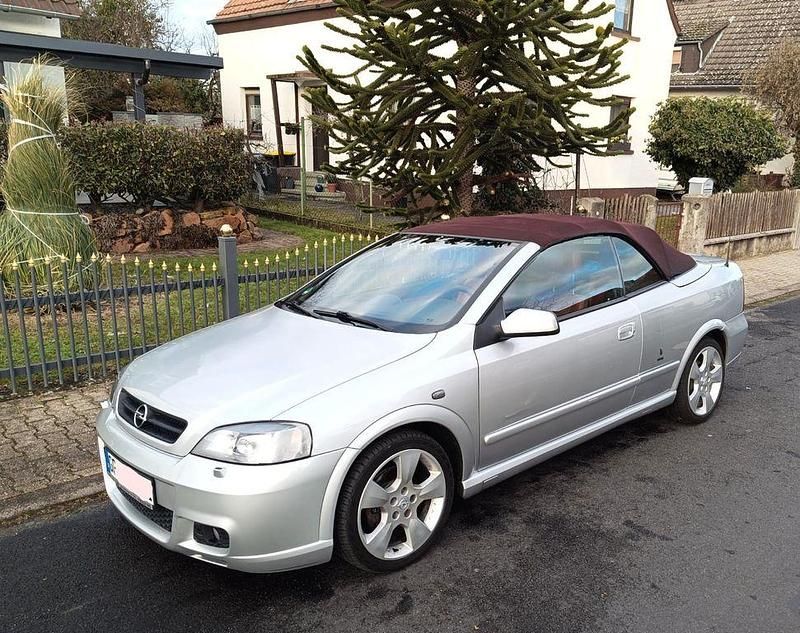 Gebraucht Opel Astra Cabriolet 147 PS (108 kW) 2001 Silber Cabrio