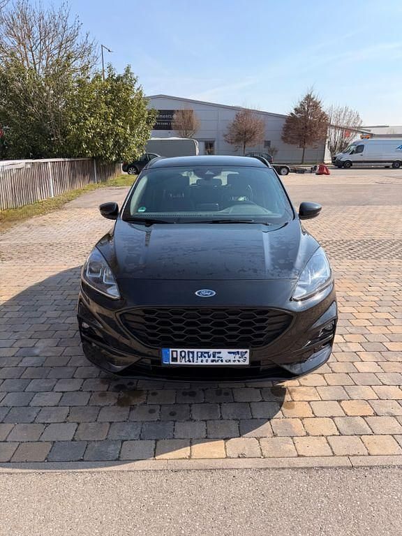 Gebraucht Ford Kuga ST-Line 150 PS (110 kW) 2020 Schwarz SUV