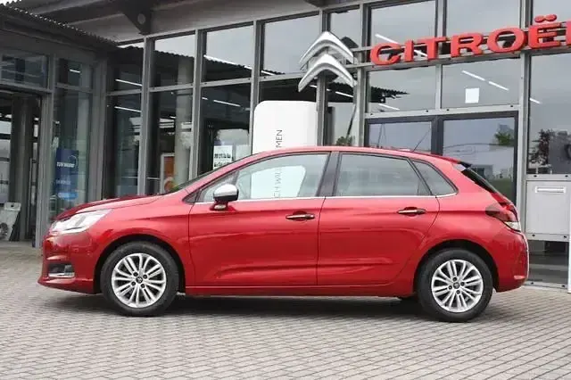 Gebraucht Citroën C4 PureTech 131 PS (96 kW) 2015 Babylonerot Limousine