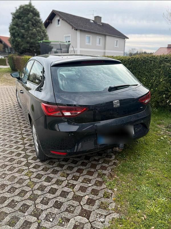 Gebraucht Seat Leon 120 PS (88 kW) 2013 Schwarz Kleinwagen