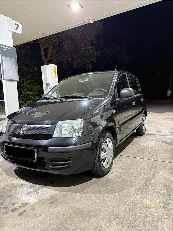 Schwarz Gebraucht 2010 Fiat Panda Kleinwagen | 1.499 € - Bild 1/4