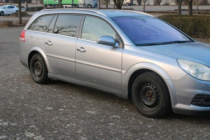 Gebraucht Opel Vectra 155 PS (114 kW) 2008 Grau Kombi