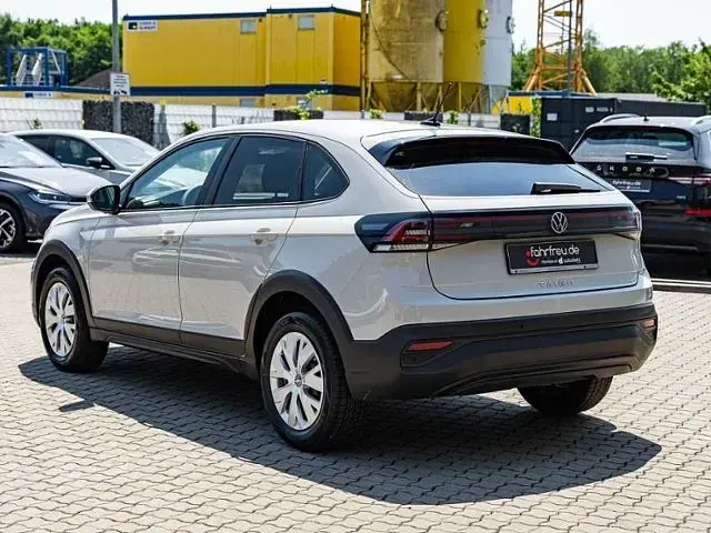 Gebraucht VW Taigo Basis 95 PS (69 kW) 2025 Grau SUV