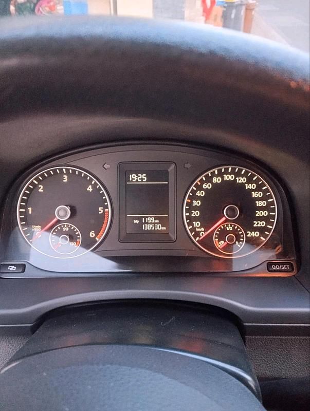 Gebraucht VW Caddy 2011 Grau Van / Kleinbus