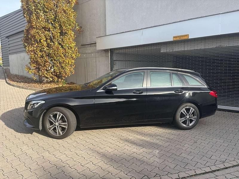Second-hand Mercedes C220 170 CP (125 kW) 2015 Negru Break