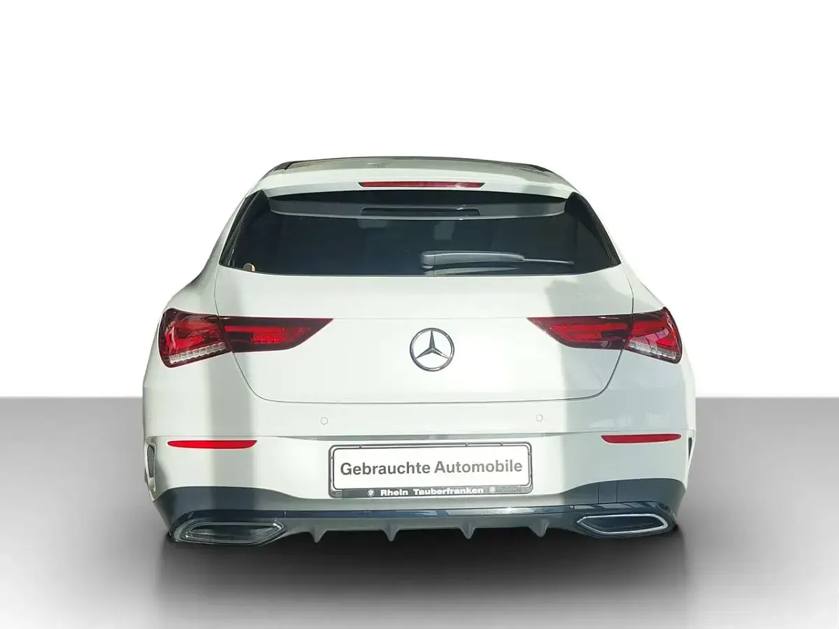 Gebraucht Mercedes CLA200 AMG line 163 PS (119 kW) 2023 Weiss Limousine