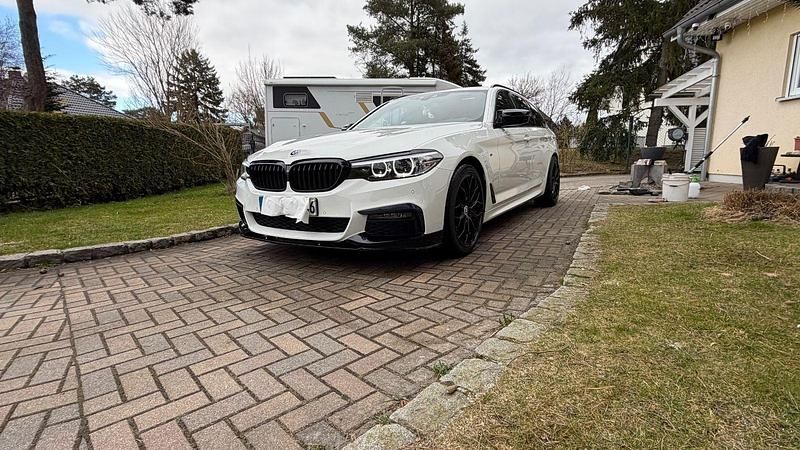 Gebraucht BMW 520 M Sport 190 PS (139 kW) 2020 Weiß Kombi
