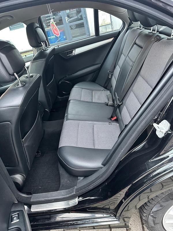 Gebraucht Mercedes C220 170 PS (125 kW) 2007 Schwarz Limousine