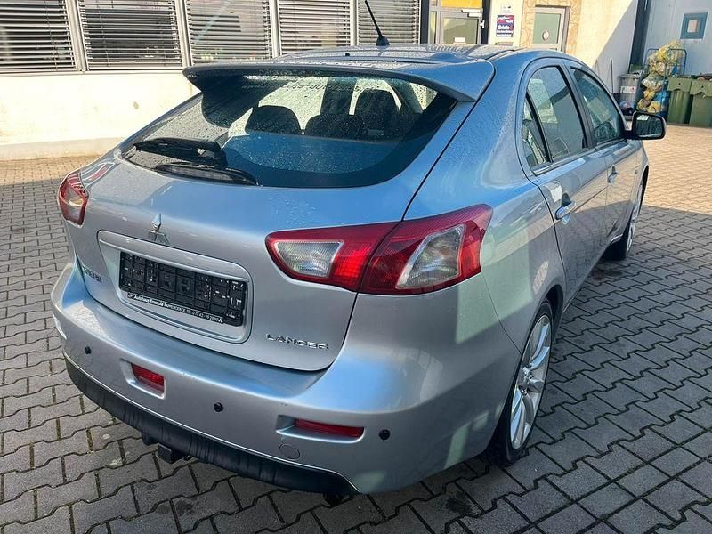 Gebraucht Mitsubishi Lancer Invite 143 PS (105 kW) 2009 Silber Limousine
