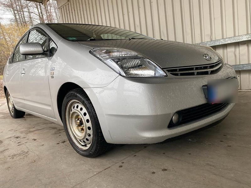 Gebraucht Toyota Prius 77 PS (56 kW) 2006 Grau Kleinwagen