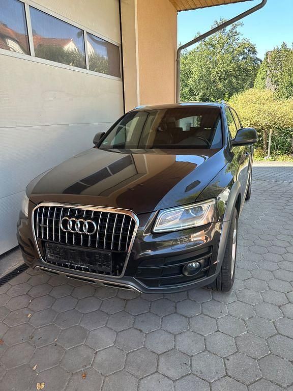 Grau Gebraucht 2013 Audi Q5 SUV | 12.999 € (Fairer Preis) - Bild 1/4
