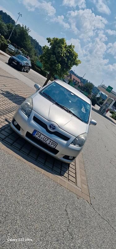 Grau Gebraucht 2008 Toyota Corolla Verso Van / Kleinbus | 2.600 € (Superpreis) - Bild 1/2
