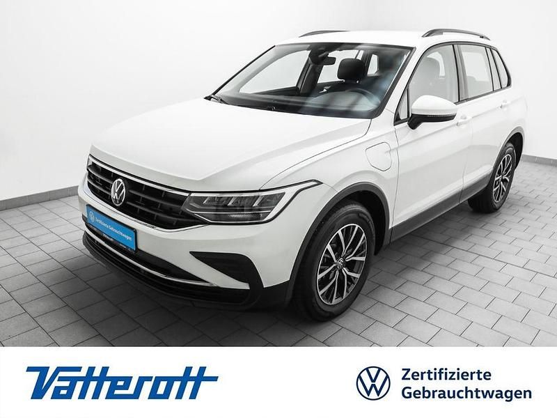 Pure white Gebraucht 2023 VW Tiguan Life SUV | 27.930 € (Guter Preis) - Bild 1/4