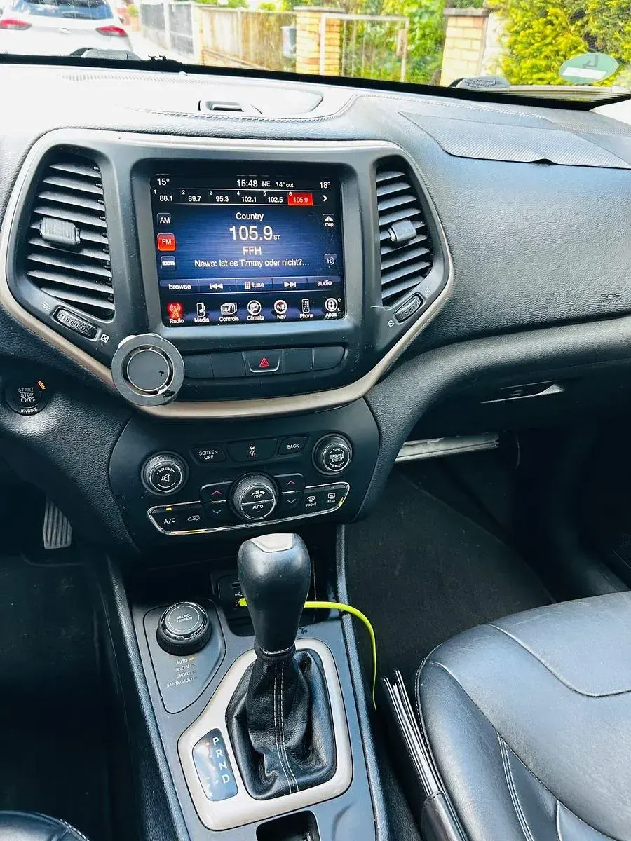 Gebraucht Jeep Cherokee Limited 272 PS (200 kW) 2014 Schwarz SUV