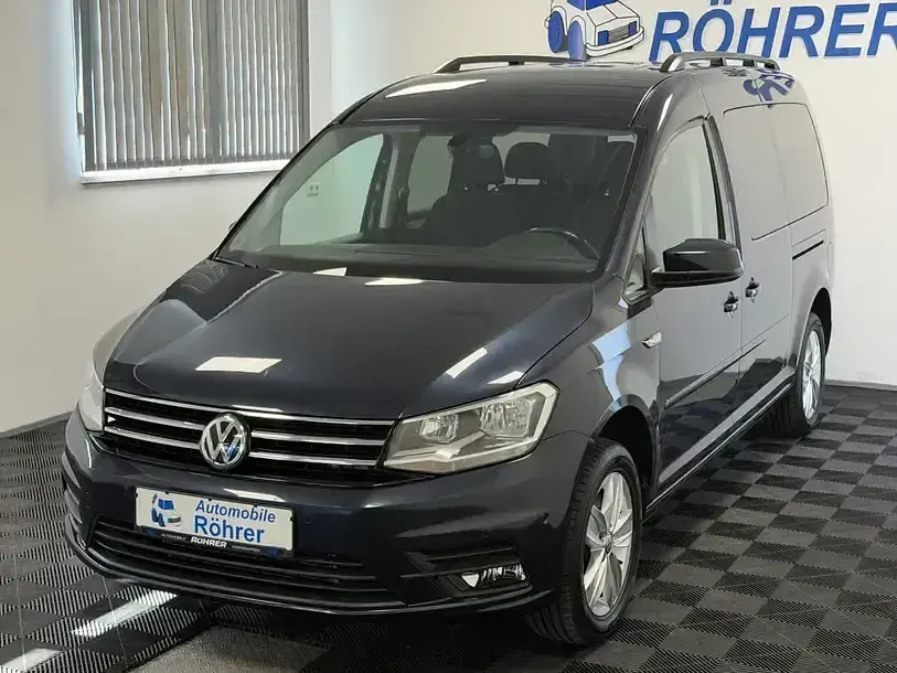 Gebraucht VW Caddy Maxi Comfortline 125 PS (91 kW) 2017 Starlight blue metallic Van / Kleinbus