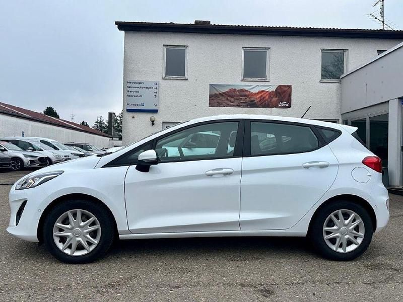 Gebraucht Ford Fiesta Cool & Connect 86 PS (63 kW) 2018 Frostweiß Kleinwagen