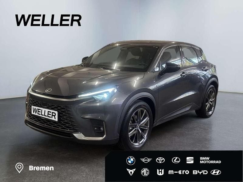Grau Gebraucht 2024 Lexus LBX E-FOUR SUV | 33.980 € (Guter Preis) - Bild 1/3