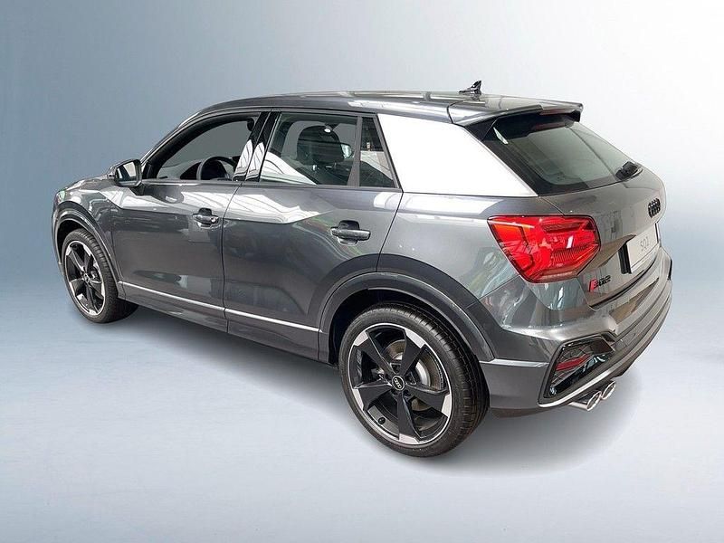 Gebraucht Audi SQ2 Ambiente 300 PS (220 kW) 2024 Daytonagrau perleffekt SUV