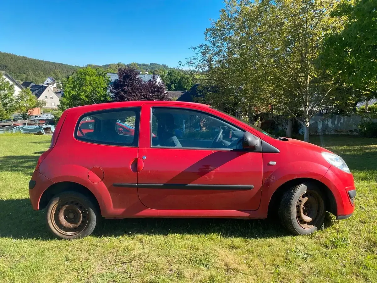 Gebraucht Renault Twingo 58 PS (42 kW) 2008 Rot Kleinwagen