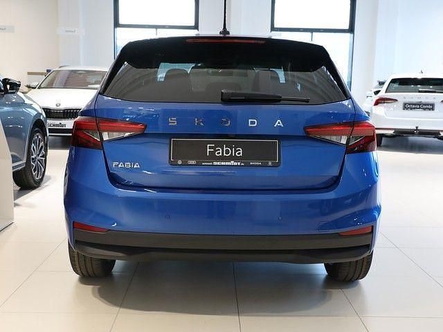 Neu Skoda Fabia 116 PS (85 kW) 2025 Raceblau metallic Limousine
