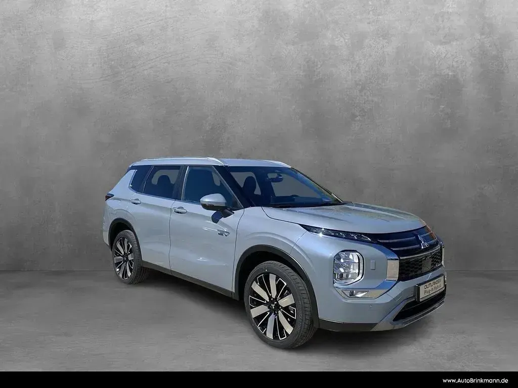 Neu Mitsubishi Outlander P-HEV Select 136 PS (100 kW) 2026 Grau SUV