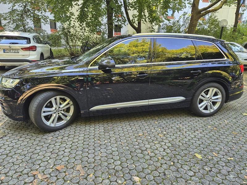 Gebraucht Audi Q7 Ambiente 272 PS (200 kW) 2015 Schwarz SUV