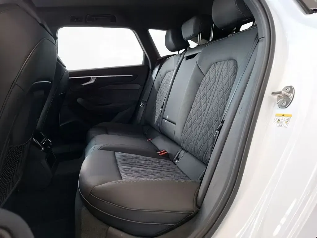 Gebraucht Audi A6 Edition .1 204 PS (150 kW) 2026 Weiß Kombi