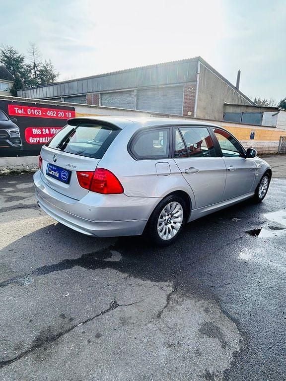 Gebraucht BMW 318 143 PS (105 kW) 2009 Silber Kombi