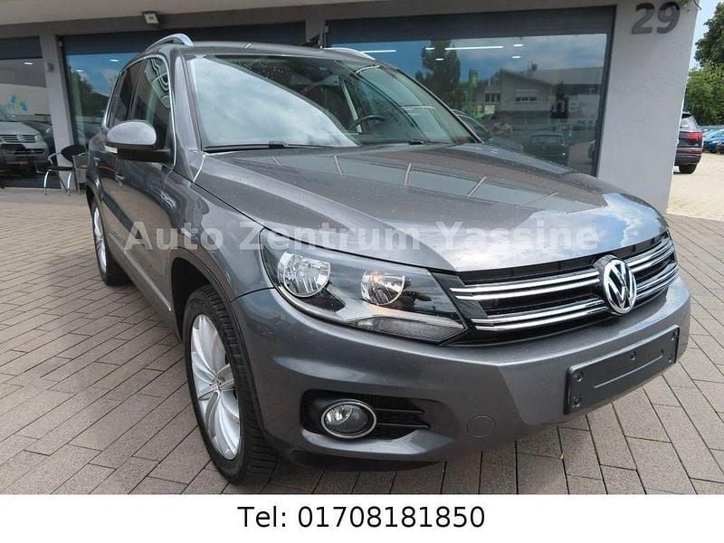 Grau Gebraucht 2013 VW Tiguan Style SUV | 7.990 € (Guter Preis) - Bild 1/4