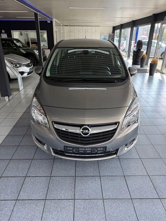 Gebraucht Opel Meriva drive 140 PS (102 kW) 2016 Braun Van / Kleinbus