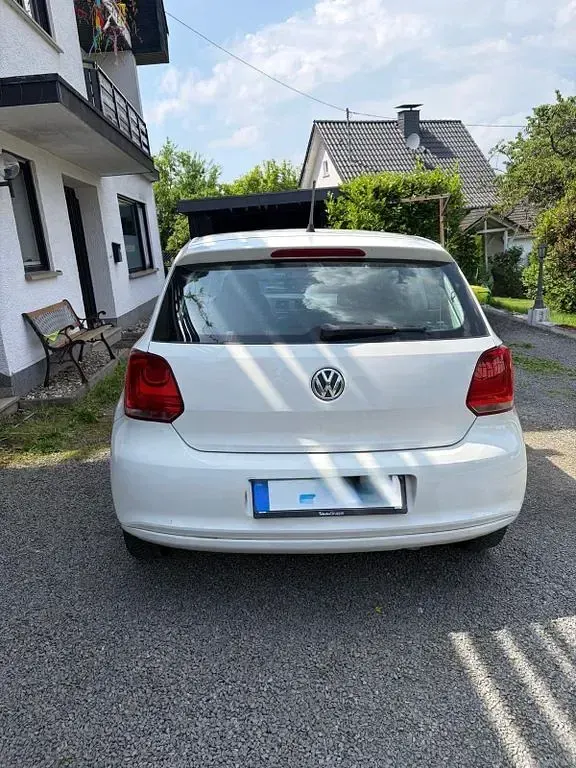 Gebraucht VW Polo Trendline 69 PS (50 kW) 2010 Weiß Kleinwagen