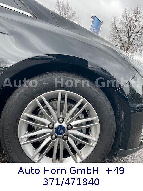 Gebraucht Ford Focus Cool & Connect 125 PS (91 kW) 2017 Schwarz Limousine