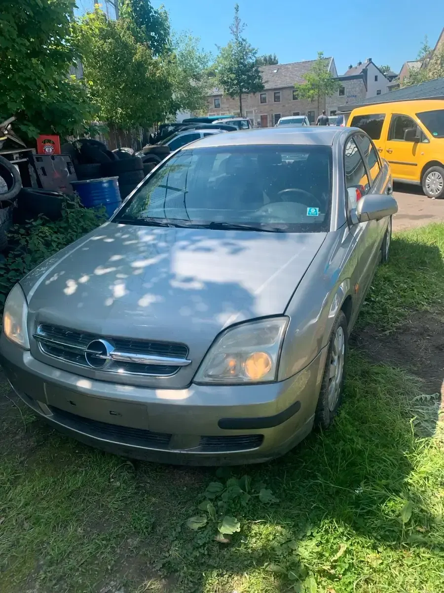 Gebraucht Opel Vectra 146 PS (107 kW) 2002 Silber Kleinwagen