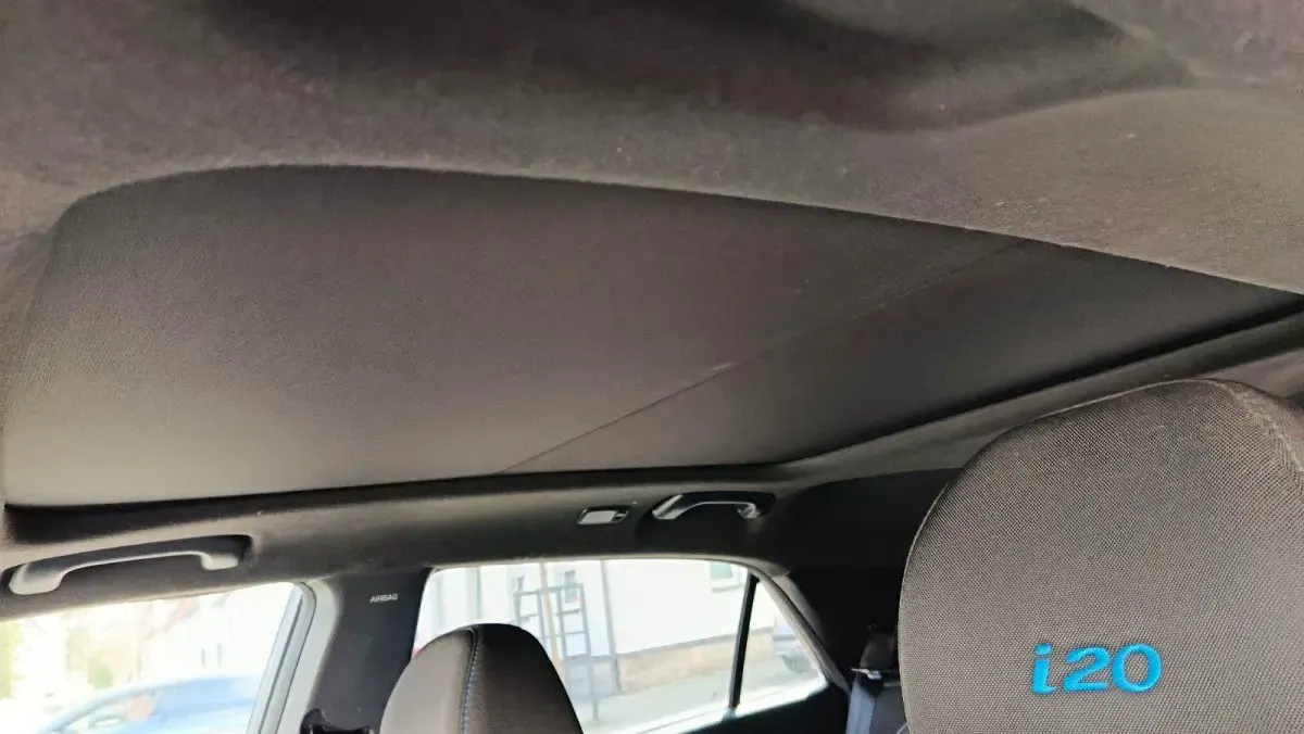 Second-hand Hyundai i20 Active 120 CP (88 kW) 2017 Albastru Hatchback