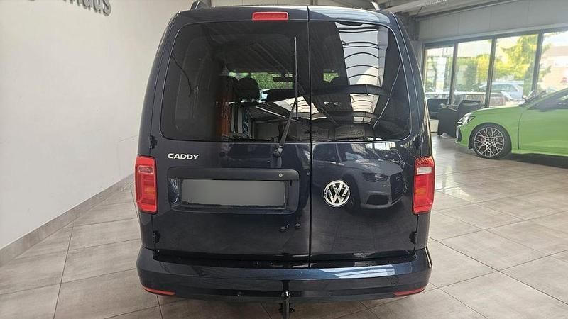 Gebraucht VW Caddy Trendline 102 PS (75 kW) 2019 Blau metallic Van / Kleinbus