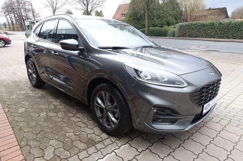 Gebraucht Ford Kuga ST-Line 150 PS (110 kW) 2023 Grau SUV