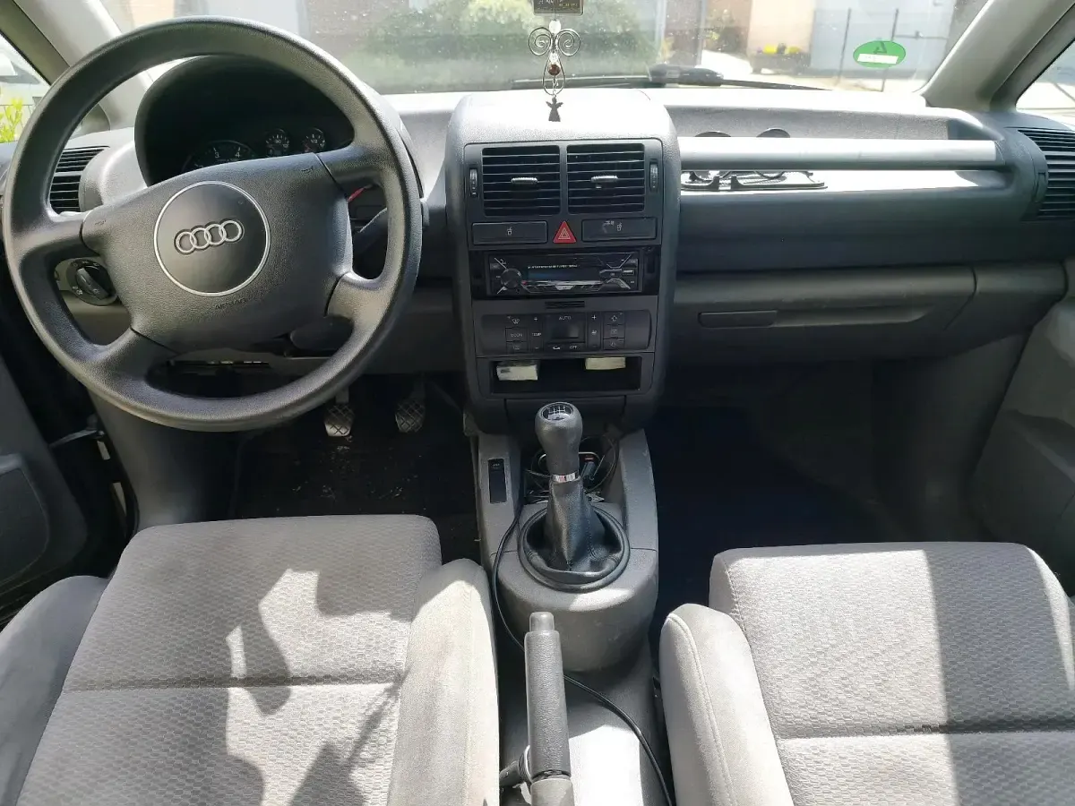 Gebraucht Audi A2 75 PS (55 kW) 2001 Schwarz Kleinwagen