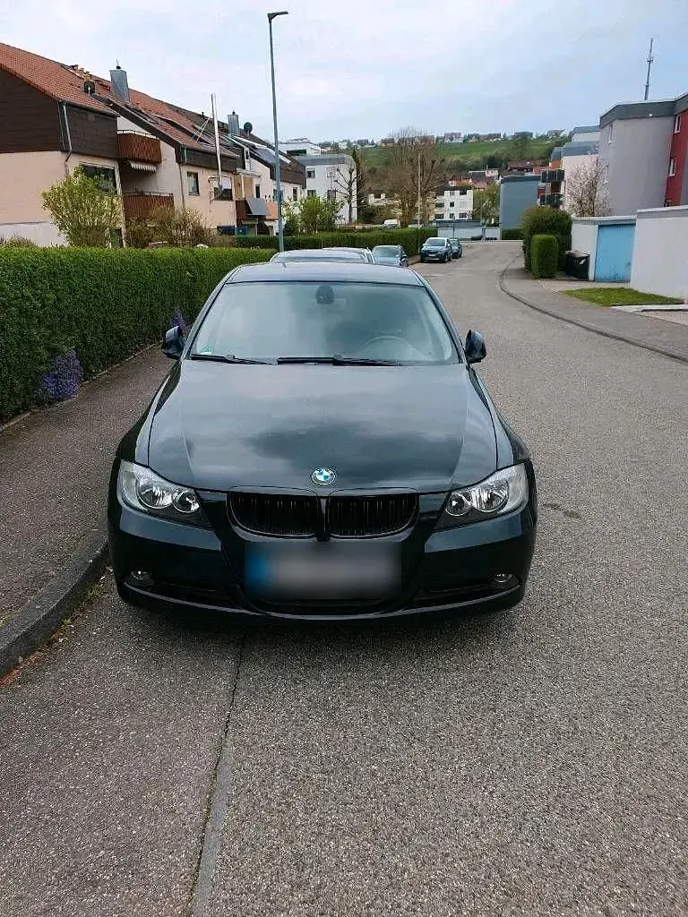 Brugt BMW 318 143 HK (105 kW) 2007 Sort Sedan
