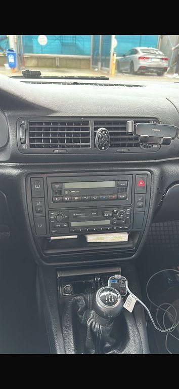 Usata VW Passat Basis 131 CV (96 kW) 2003 Blu Station wagon
