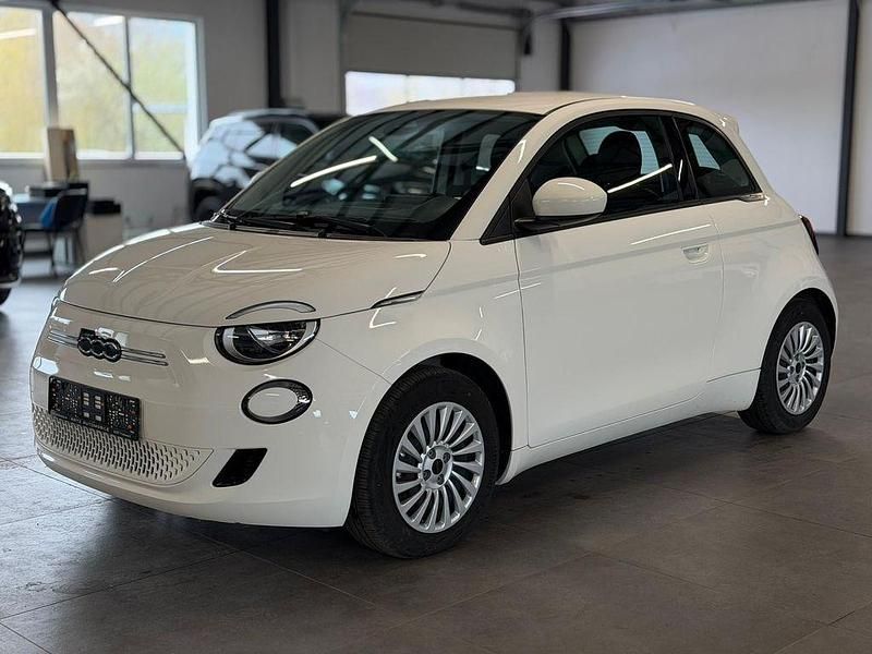 Gebraucht Fiat 500e 86 kW (118 PS) 2023 Weiß Limousine